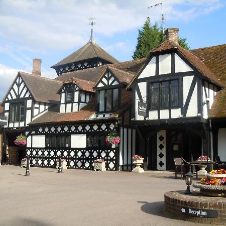 Hever Hotel Идънбридж Екстериор снимка