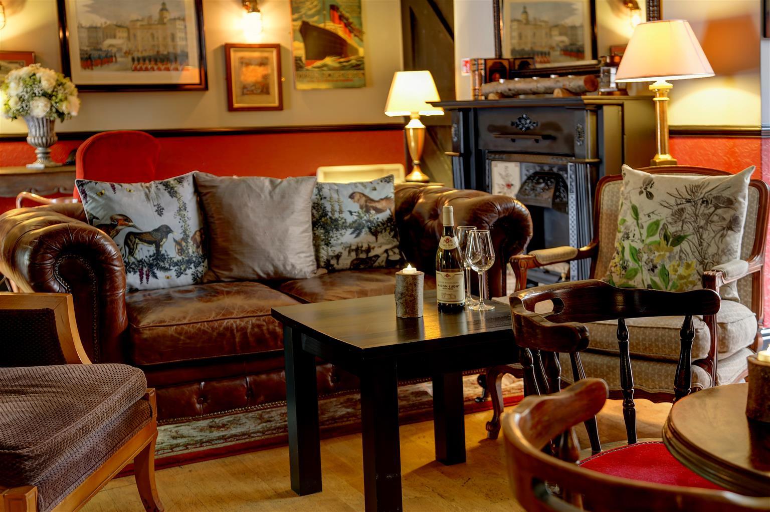 Hever Hotel Идънбридж Екстериор снимка