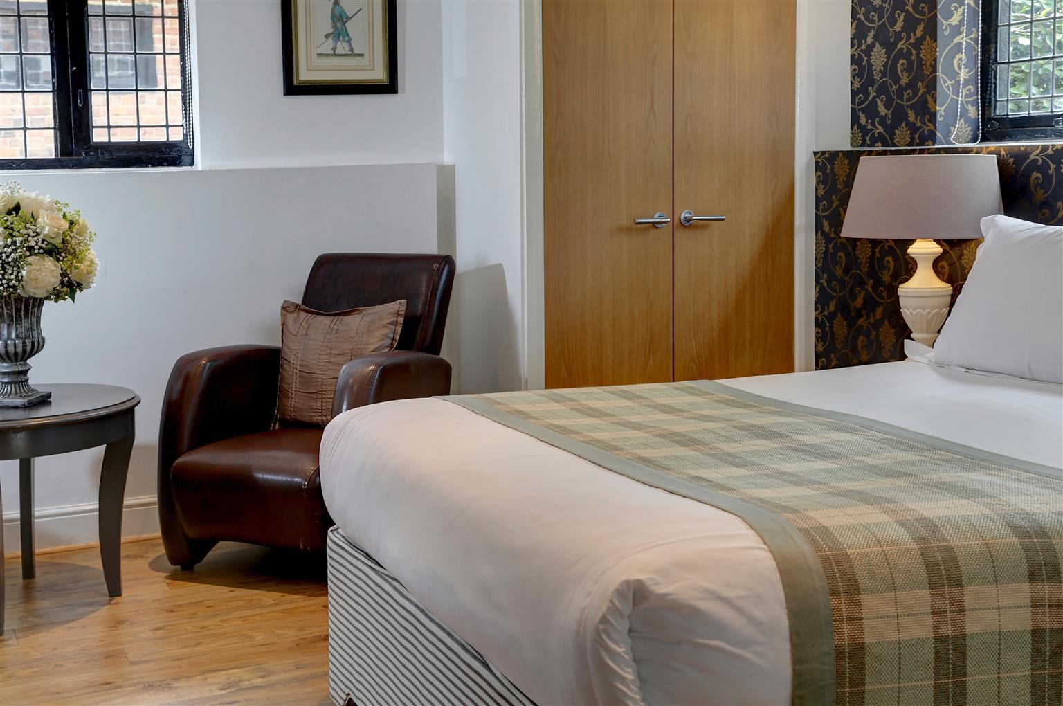 Hever Hotel Идънбридж Екстериор снимка