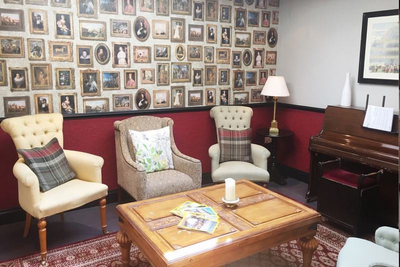 Hever Hotel Идънбридж Екстериор снимка